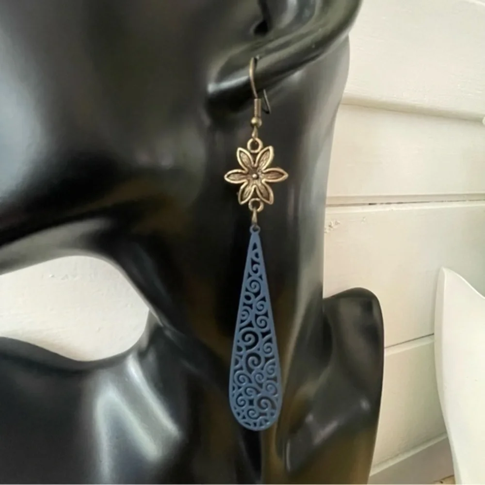 2/$29 Handmade NWT Long Boho Statement Earrings 4” Flower & Blue Mixed Metal